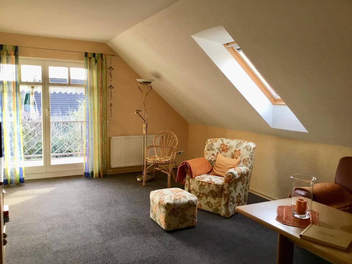 Ferienwohnung Rossis Nüst, 31516 Uplengen Exterior foto
